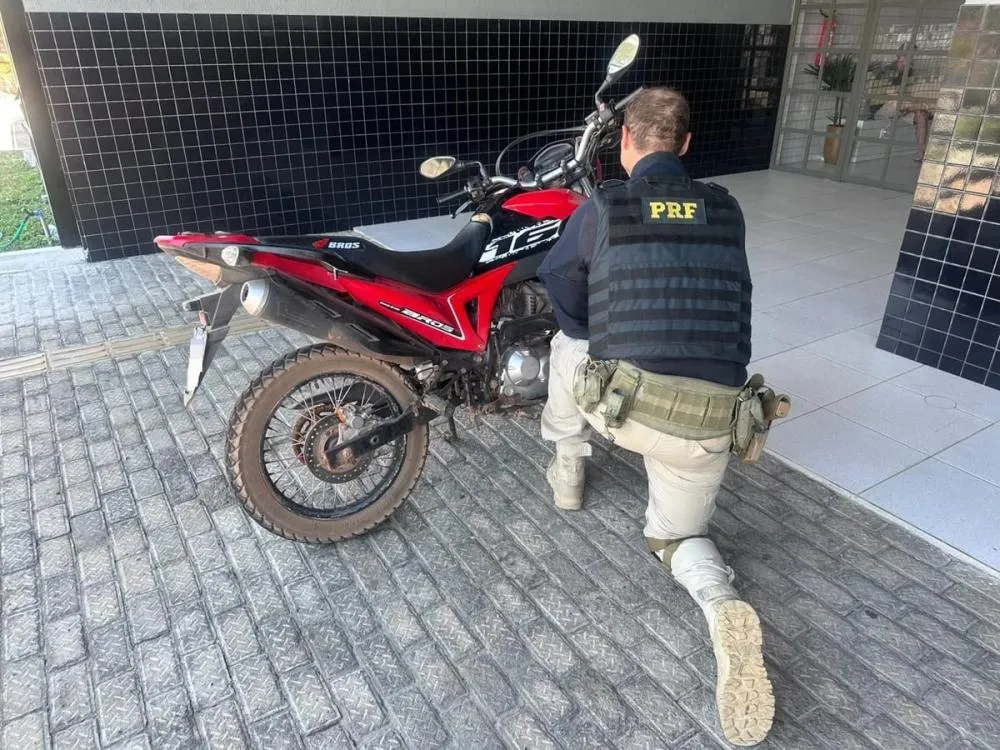 PRF identifica motocicleta com sinais de adulteração em Buriti dos Lopes
