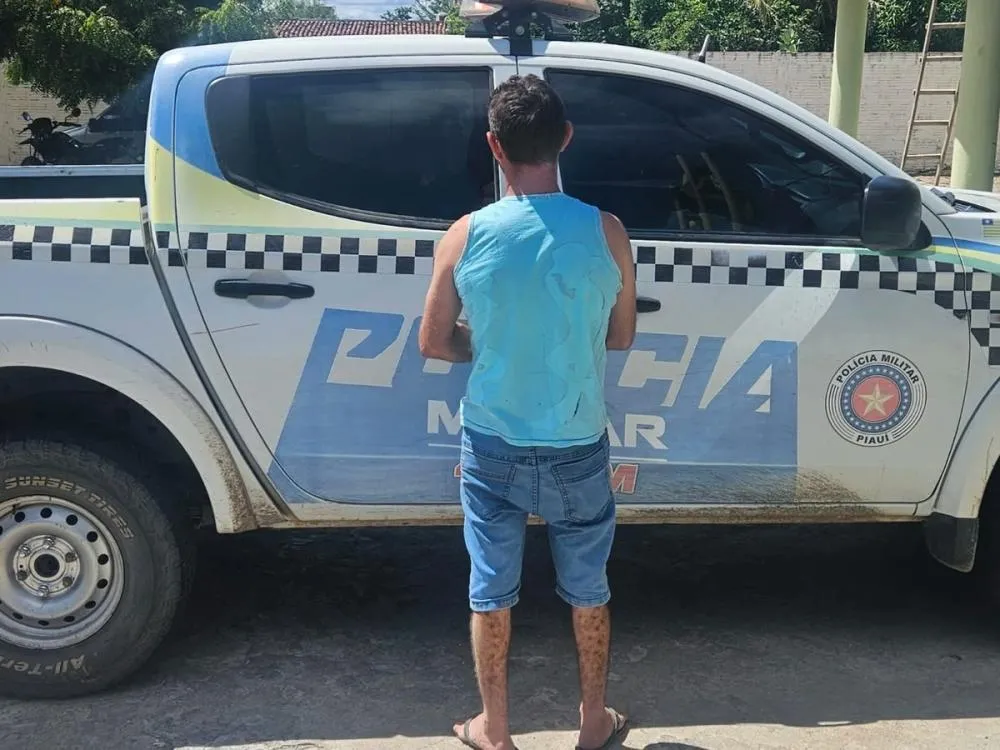 Homem é preso após agredir ex-companheira que buscava filha de quatro anos